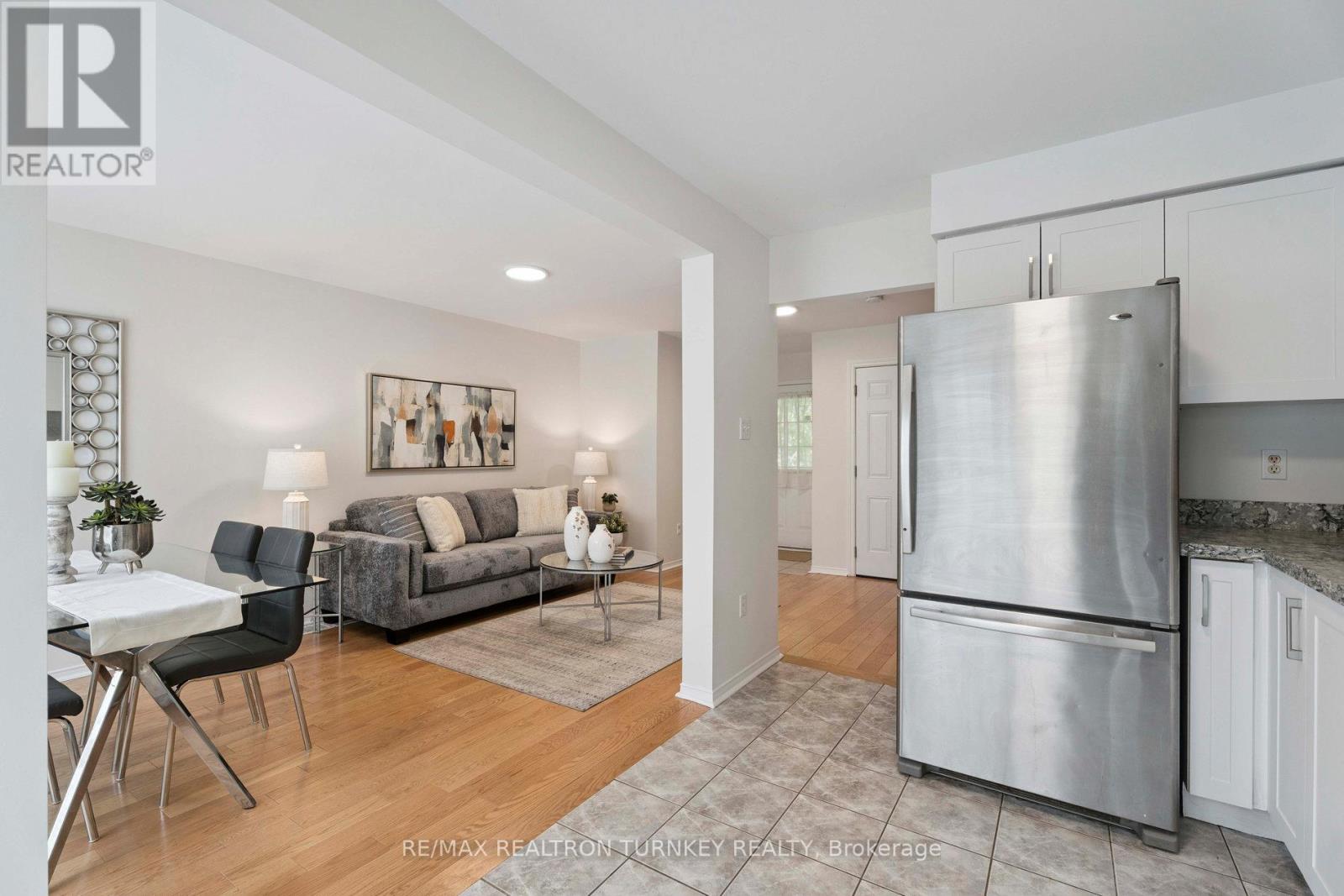 83 Pickett Crescent, Barrie, Ontario  L4N 8C1 - Photo 15 - S12466329