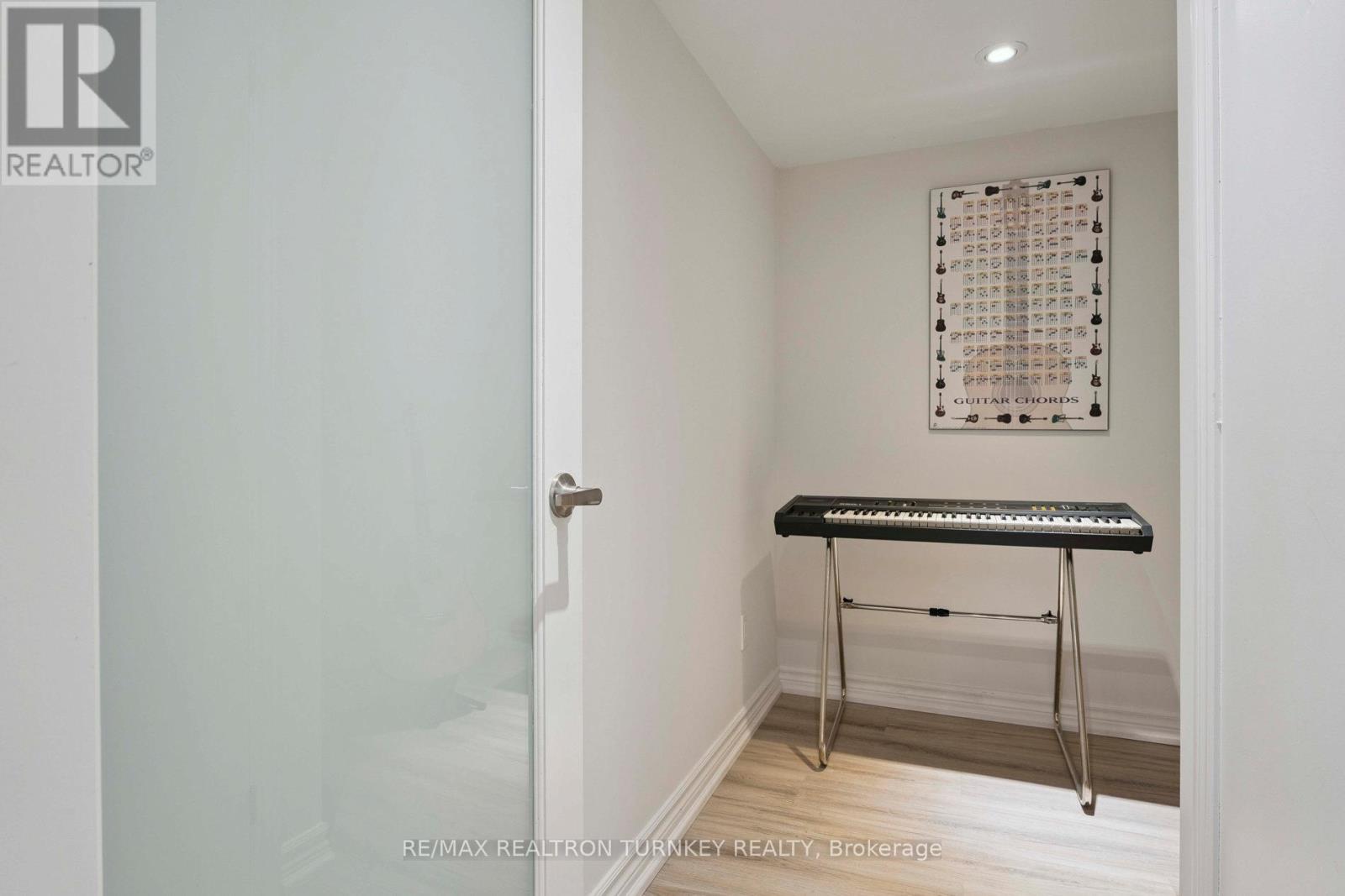 83 Pickett Crescent, Barrie, Ontario  L4N 8C1 - Photo 39 - S12466329