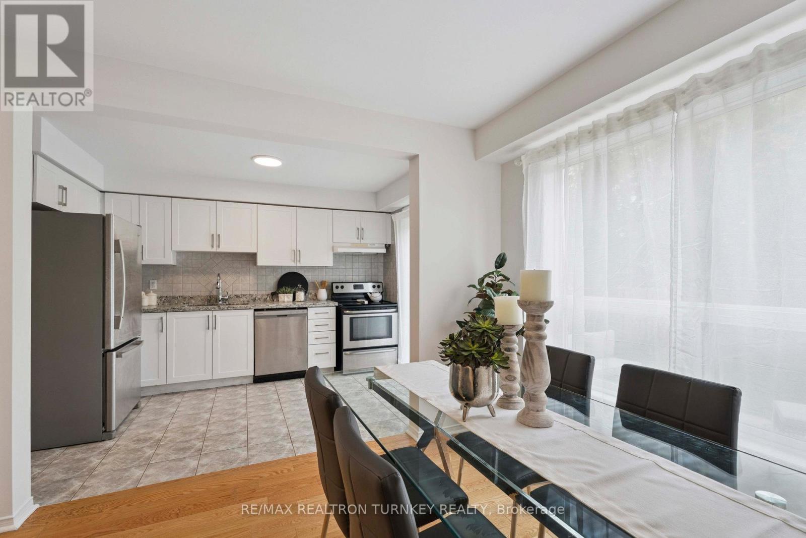 83 Pickett Crescent, Barrie, Ontario  L4N 8C1 - Photo 10 - S12466329