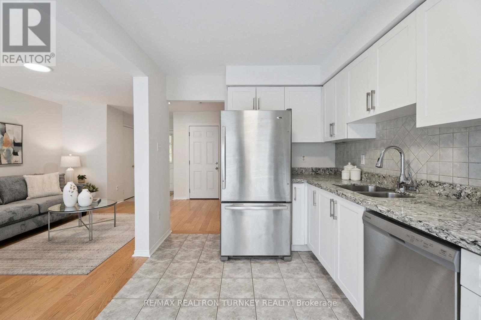 83 Pickett Crescent, Barrie, Ontario  L4N 8C1 - Photo 13 - S12466329