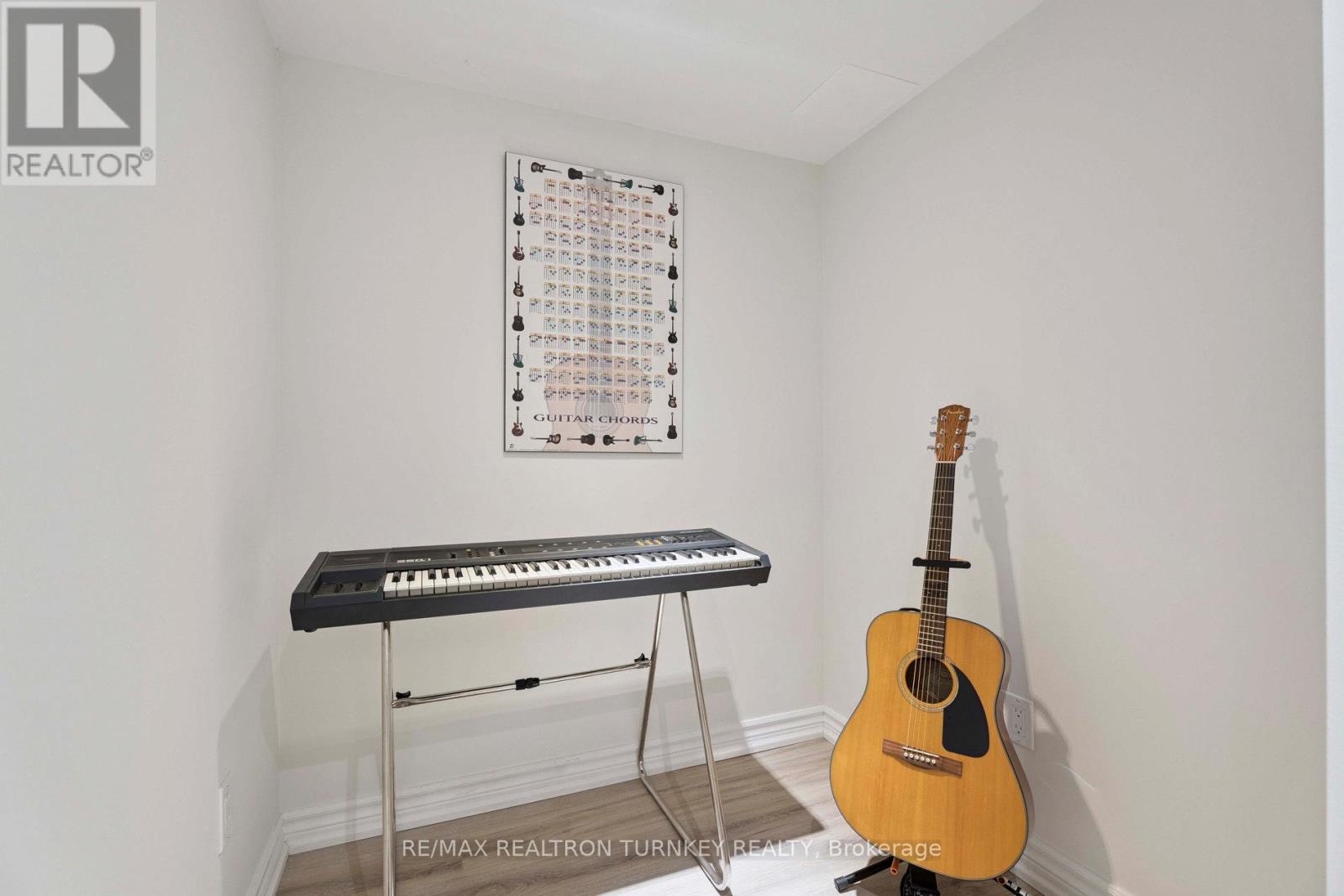 83 Pickett Crescent, Barrie, Ontario  L4N 8C1 - Photo 38 - S12466329