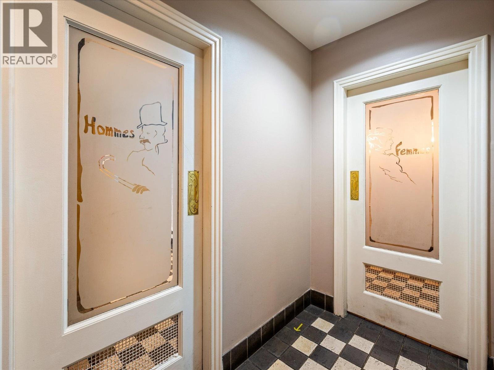 12004 Confidential Street, Whistler, British Columbia  V0V 0V0 - Photo 22 - C8073457