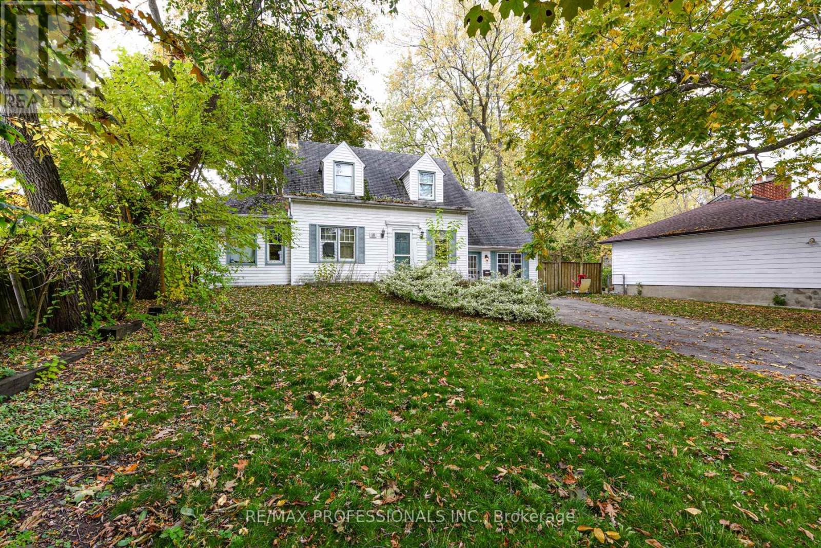 10 Broadview Avenue, Mississauga, Ontario  L5H 2S9 - Photo 7 - W12467187