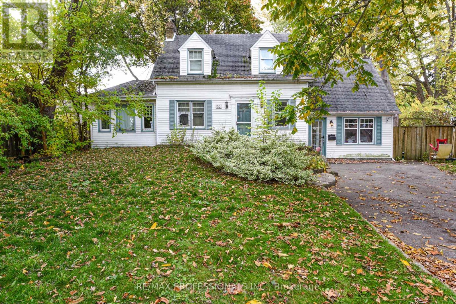 10 Broadview Avenue, Mississauga, Ontario  L5H 2S9 - Photo 6 - W12467187