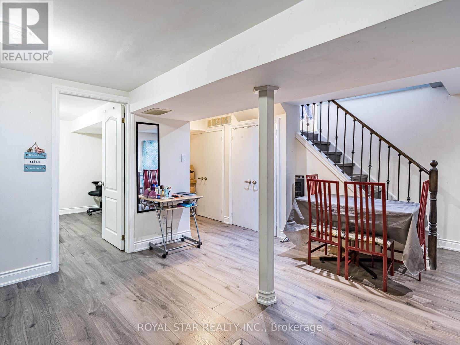 1 Gold Finch Court, Brampton, Ontario  L6S 2K7 - Photo 33 - W12436656