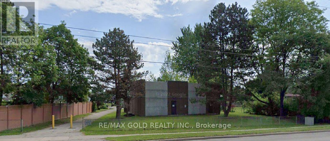 6 EASTON PLACE, Brampton, Ontario