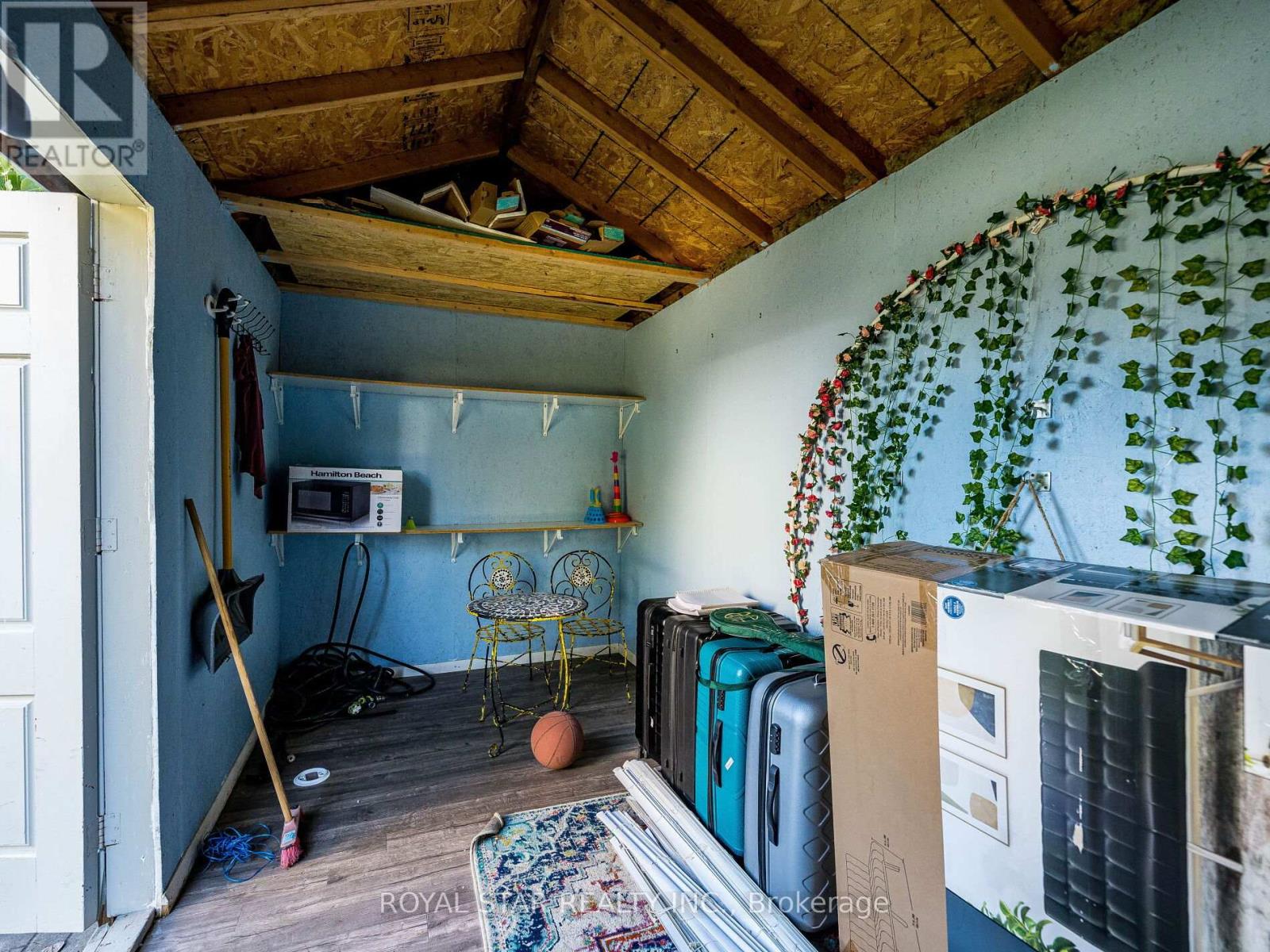 1 Gold Finch Court, Brampton, Ontario  L6S 2K7 - Photo 45 - W12436656