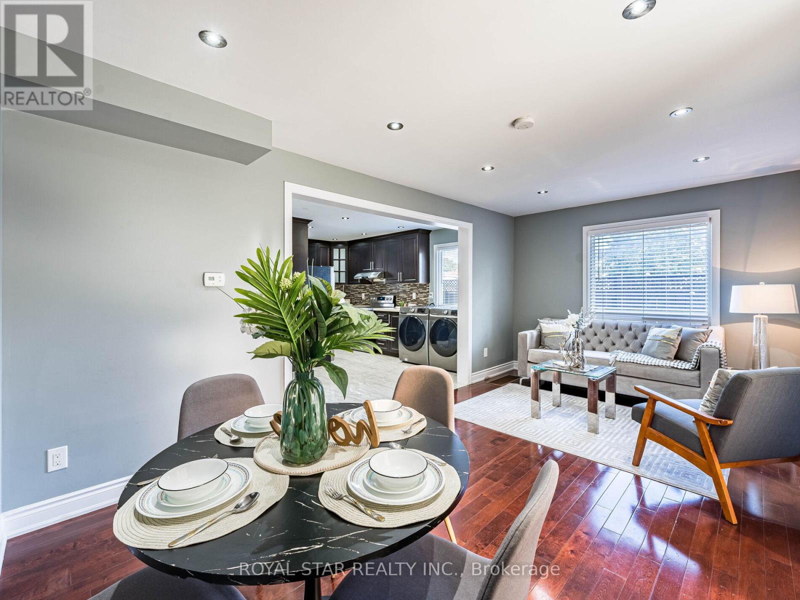 1 Gold Finch Court, Brampton, Ontario  L6S 2K7 - Photo 12 - W12436656