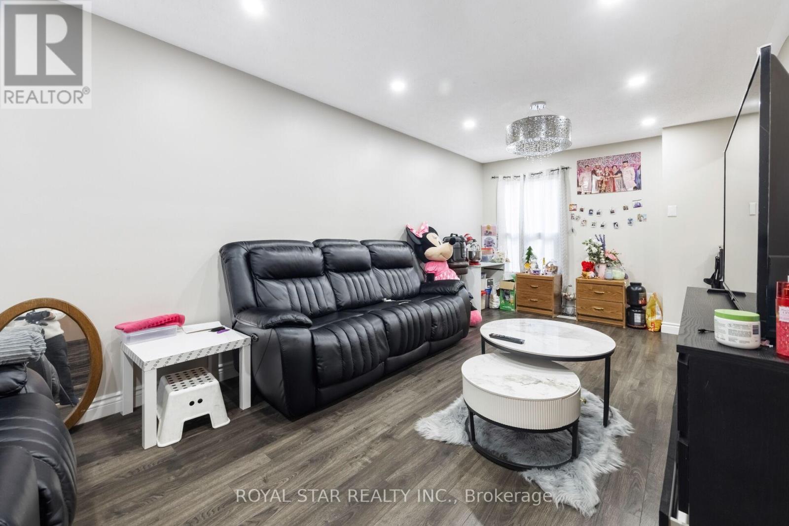 137 Ecclestone Drive, Brampton (Brampton West), Ontario  L6X 3P7 - Photo 13 - W12485580