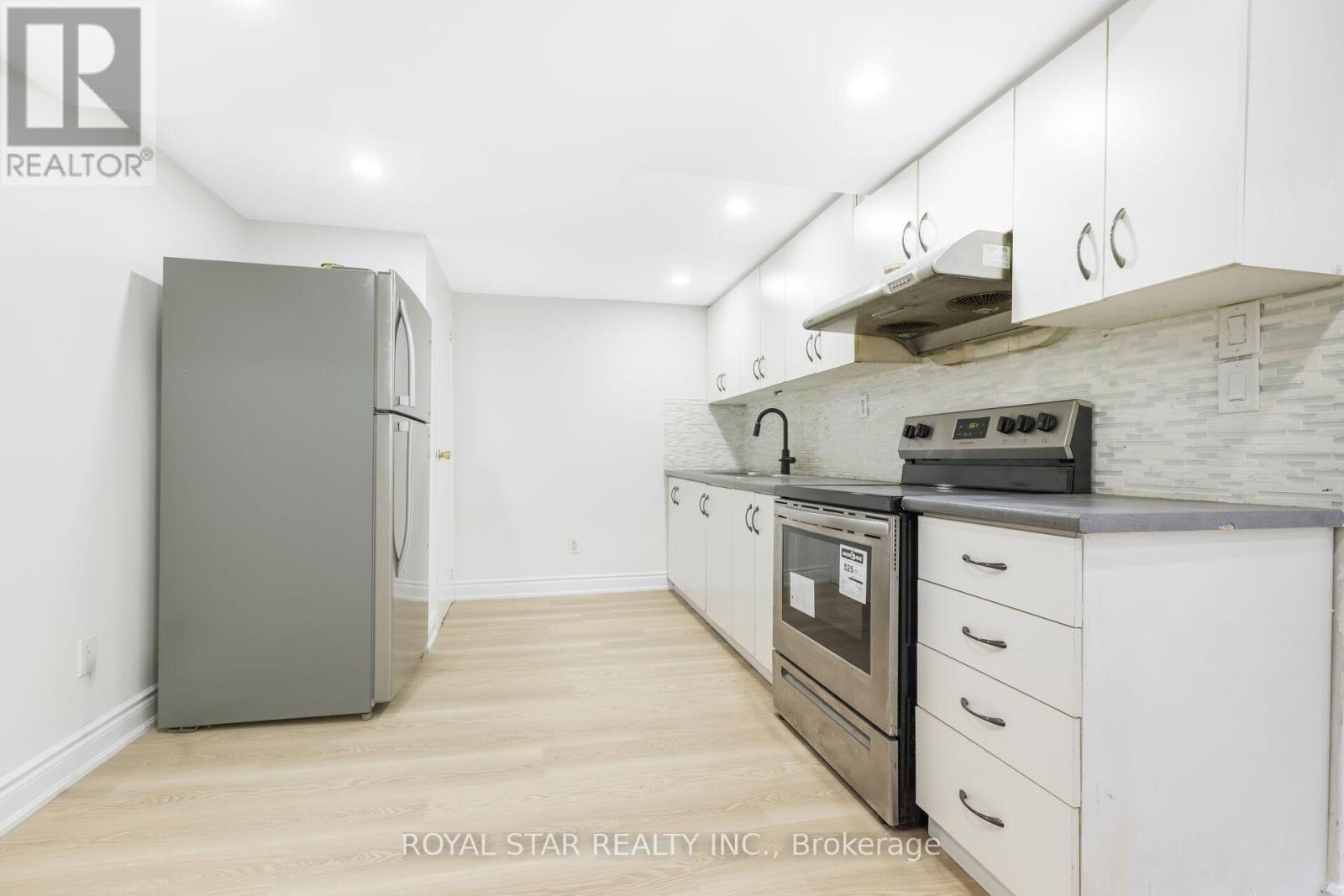 137 Ecclestone Drive, Brampton (Brampton West), Ontario  L6X 3P7 - Photo 37 - W12485580