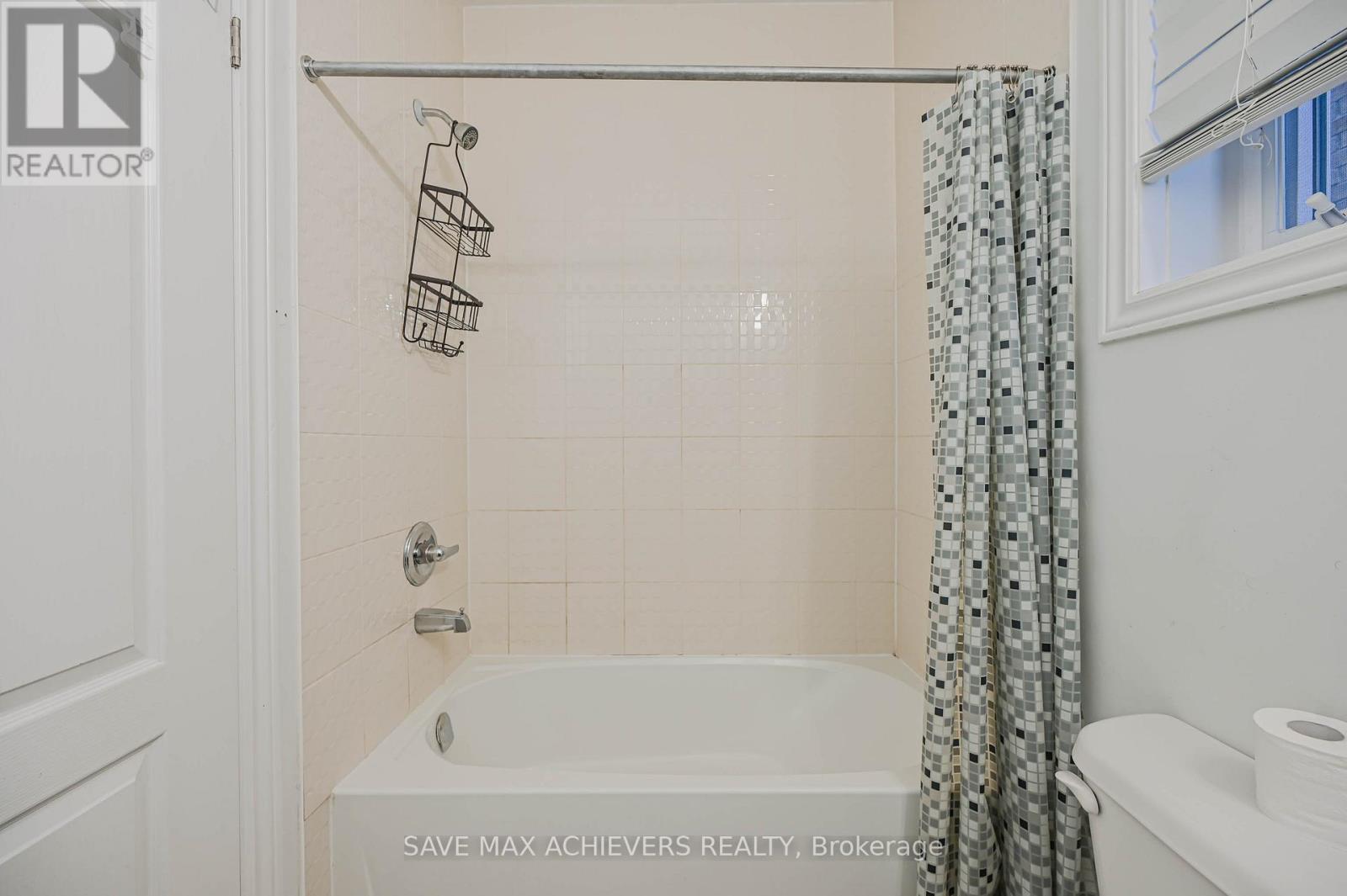 4 Hashmi Place, Brampton, Ontario  L6Y 6K1 - Photo 23 - W12486914