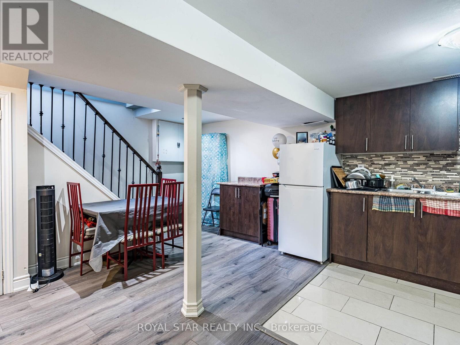 1 Gold Finch Court, Brampton, Ontario  L6S 2K7 - Photo 32 - W12436656