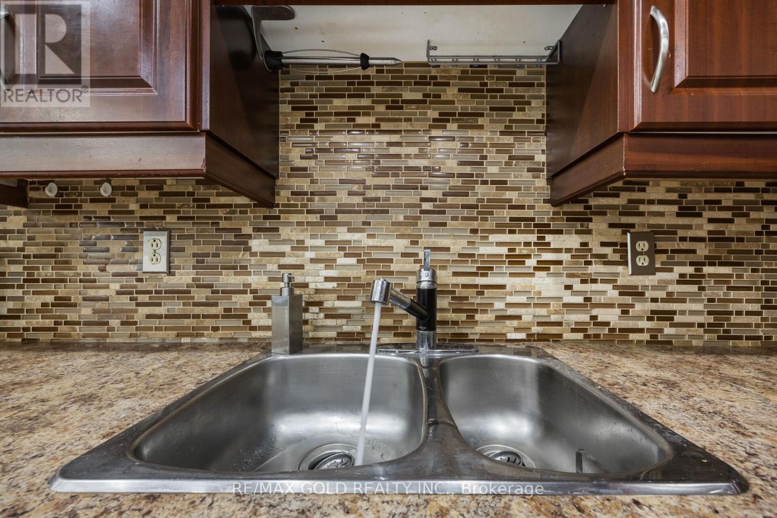 63 Mount Fuji Crescent, Brampton (Sandringham-Wellington), Ontario  L6R 2L5 - Photo 19 - W12487004