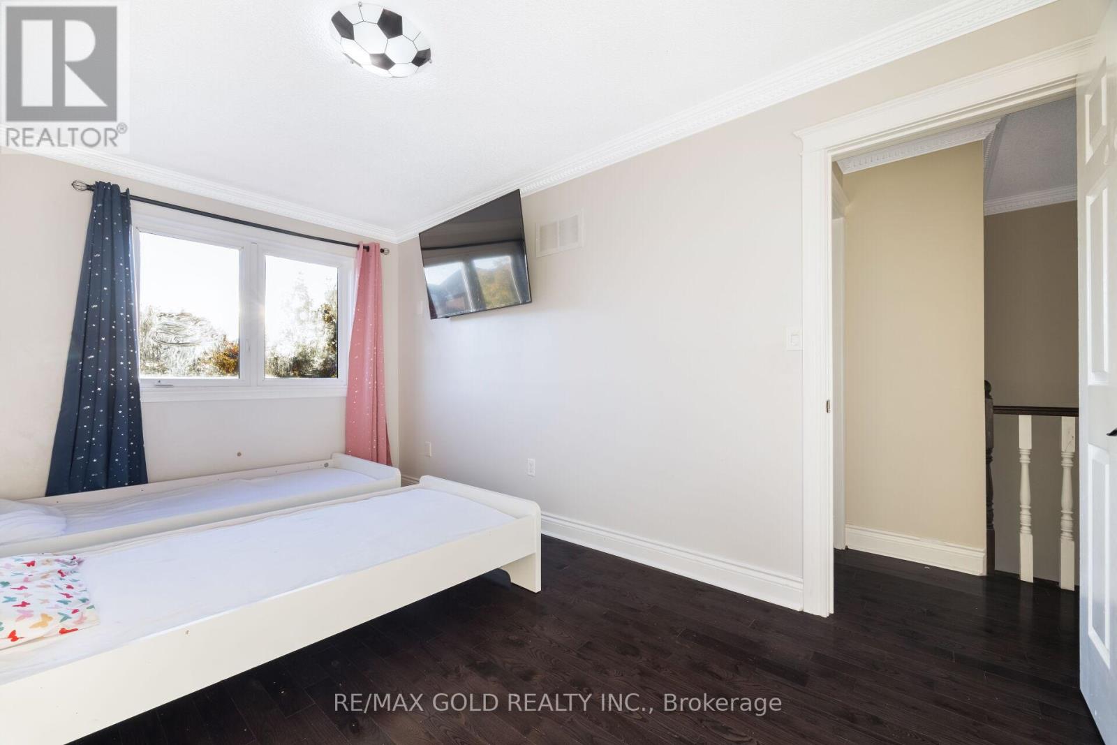 63 Mount Fuji Crescent, Brampton (Sandringham-Wellington), Ontario  L6R 2L5 - Photo 30 - W12487004