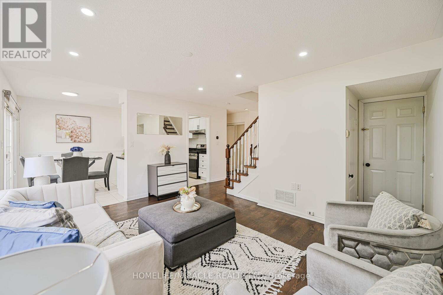 58 Sweetwood Circle, Brampton, Ontario  L7A 2X7 - Photo 14 - W12487319