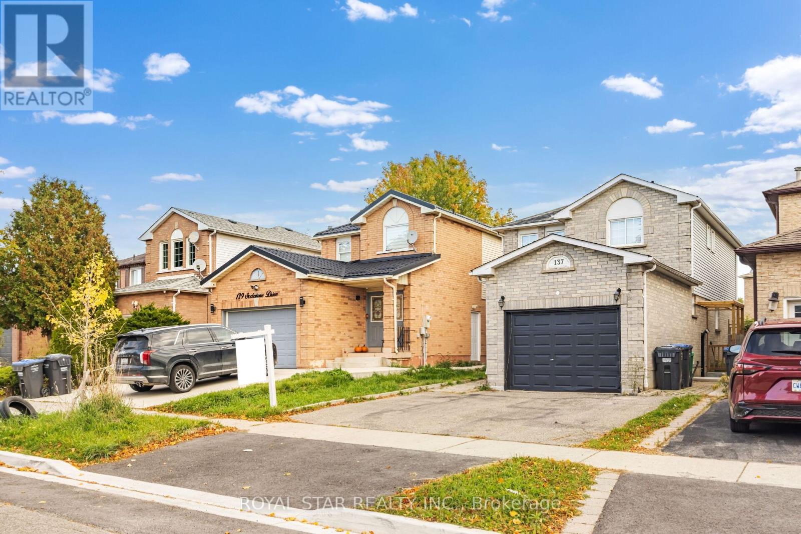 137 Ecclestone Drive, Brampton (Brampton West), Ontario  L6X 3P7 - Photo 4 - W12485580