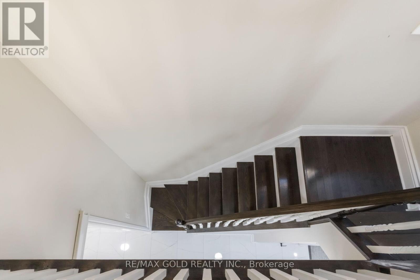 63 Mount Fuji Crescent, Brampton (Sandringham-Wellington), Ontario  L6R 2L5 - Photo 35 - W12487004