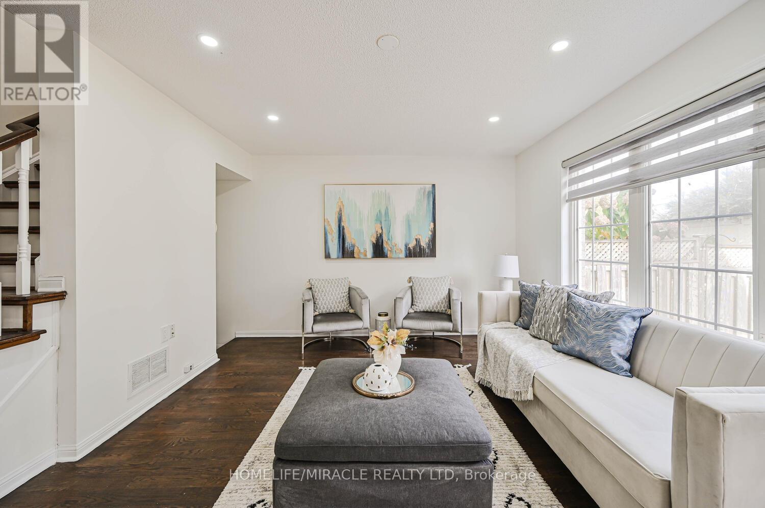 58 Sweetwood Circle, Brampton, Ontario  L7A 2X7 - Photo 12 - W12487319