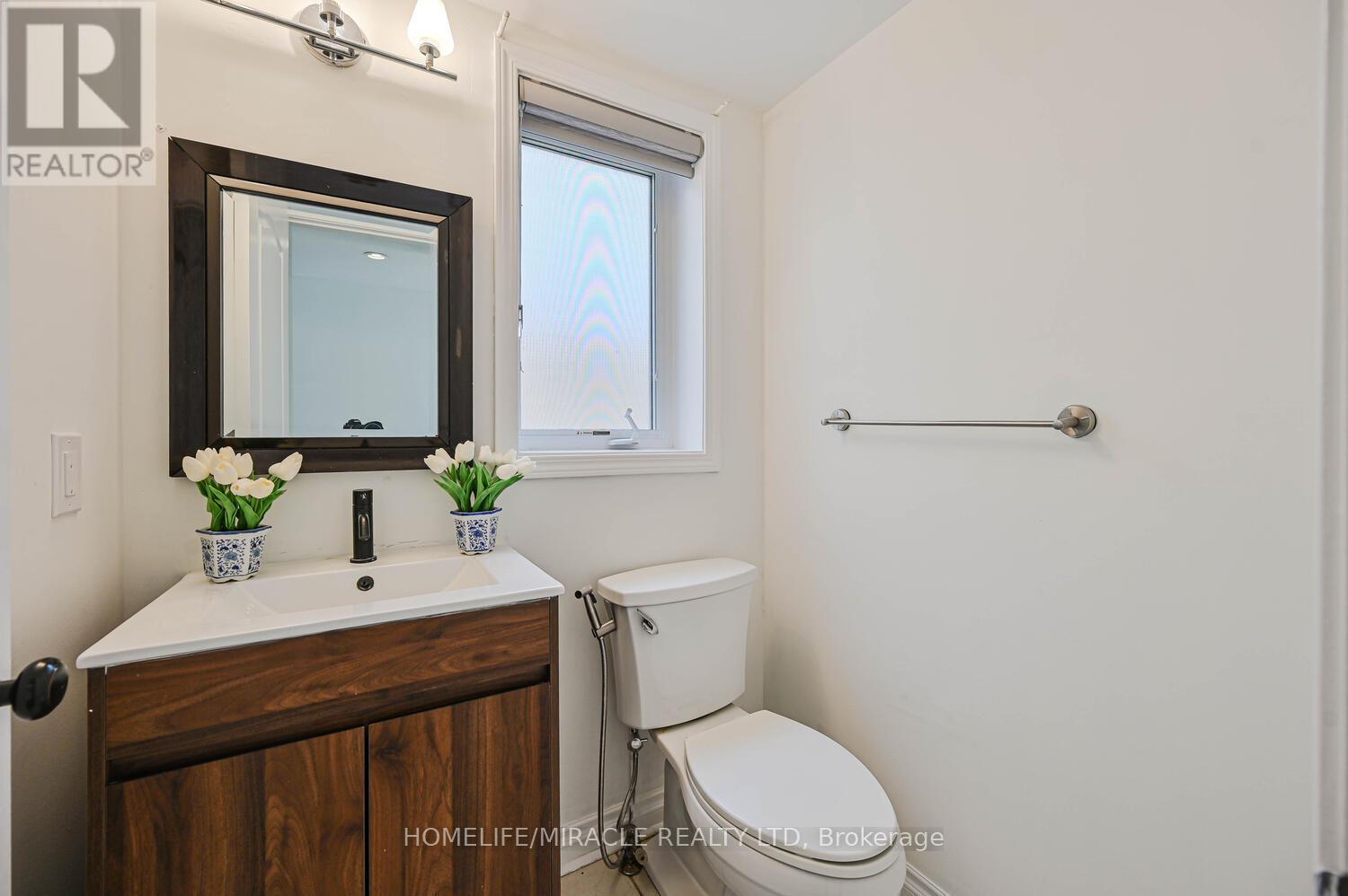 58 Sweetwood Circle, Brampton, Ontario  L7A 2X7 - Photo 23 - W12487319