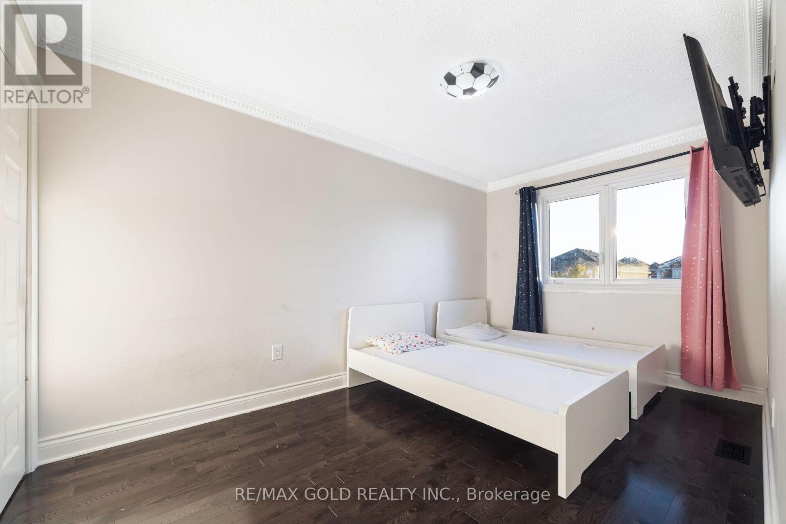 63 Mount Fuji Crescent, Brampton (Sandringham-Wellington), Ontario  L6R 2L5 - Photo 29 - W12487004