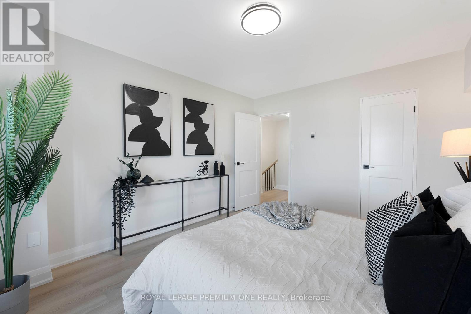 608 - 60 Southport Street, Toronto, Ontario  M6S 3N4 - Photo 14 - W12487536