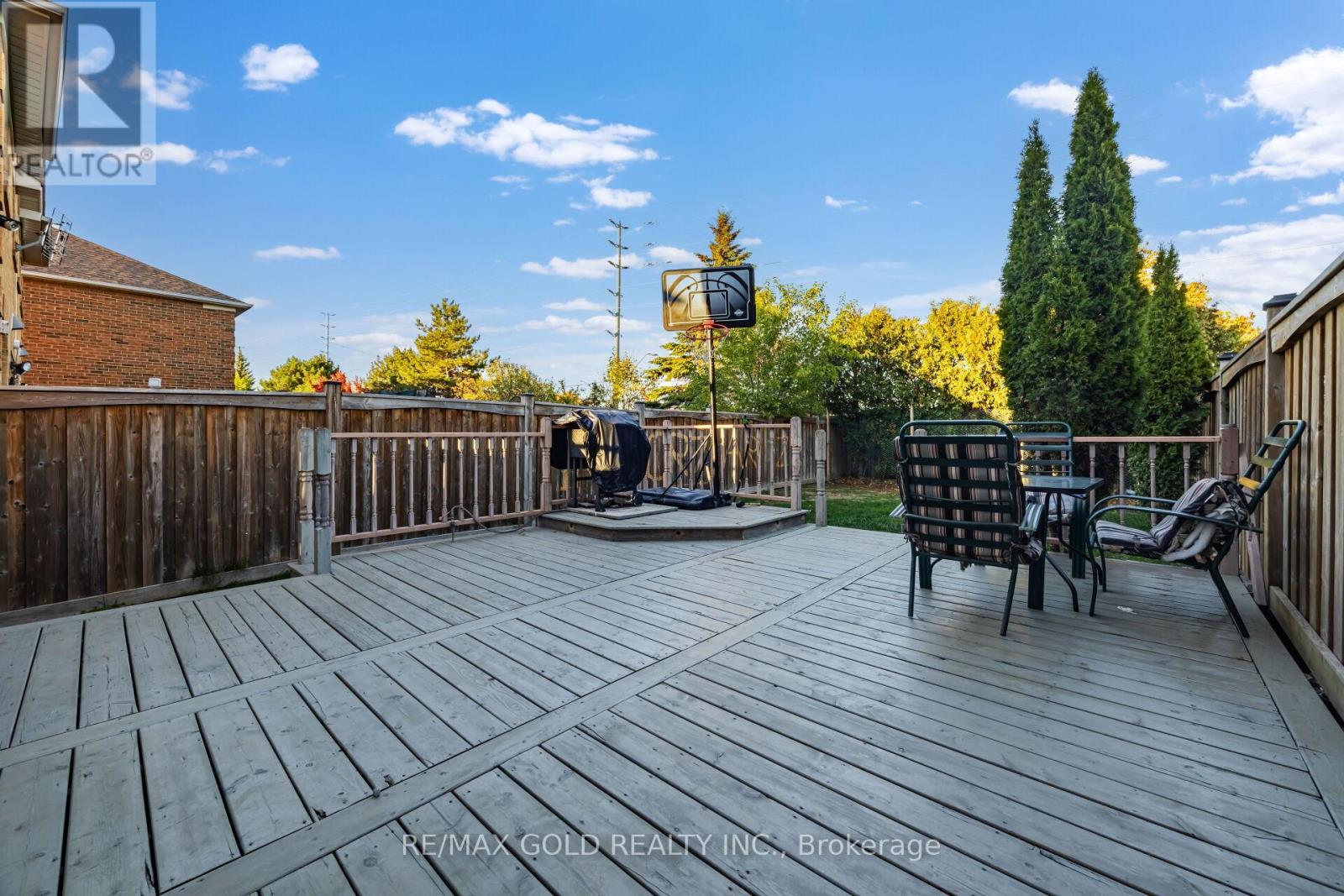 63 Mount Fuji Crescent, Brampton (Sandringham-Wellington), Ontario  L6R 2L5 - Photo 43 - W12487004