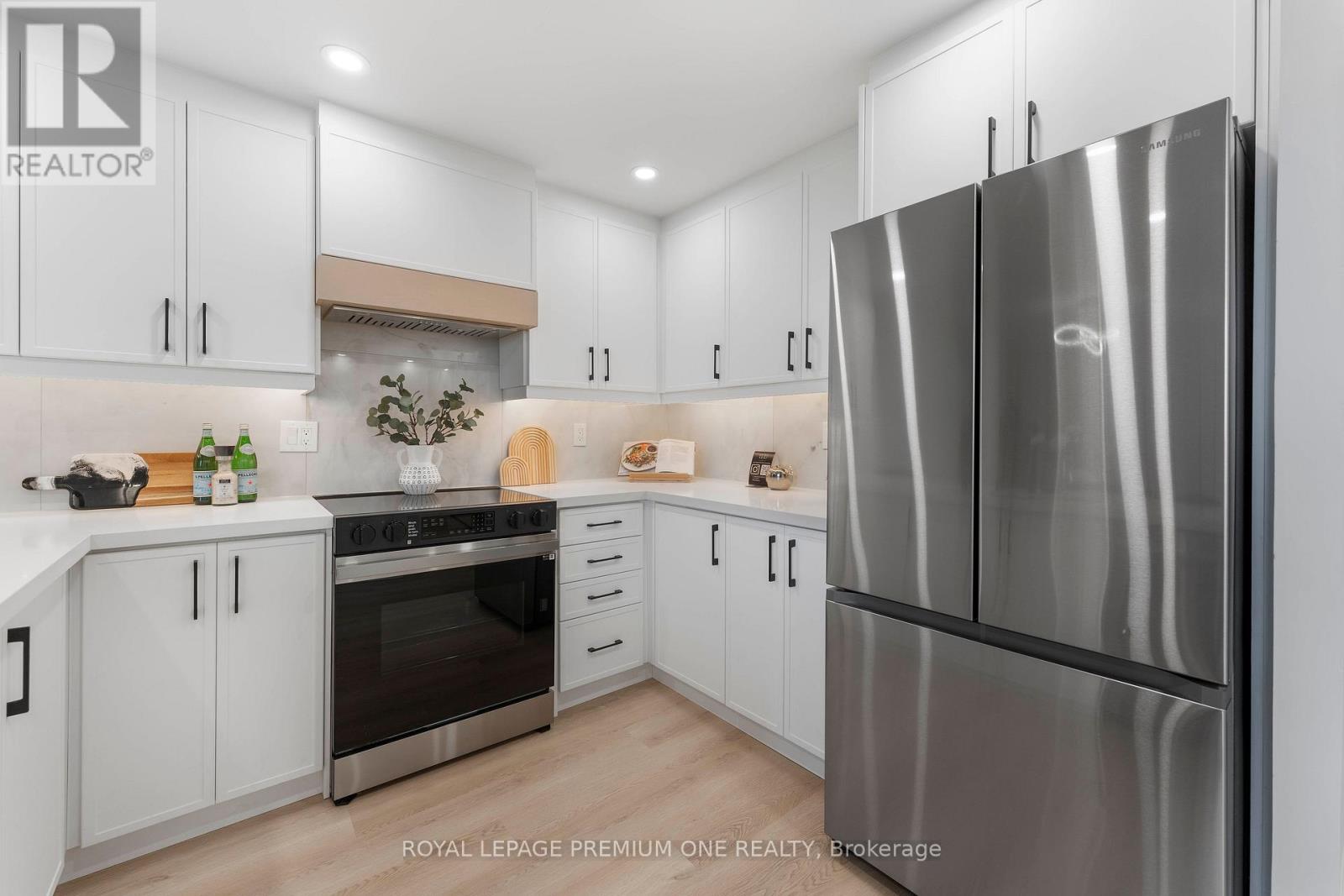 608 - 60 Southport Street, Toronto, Ontario  M6S 3N4 - Photo 7 - W12487536