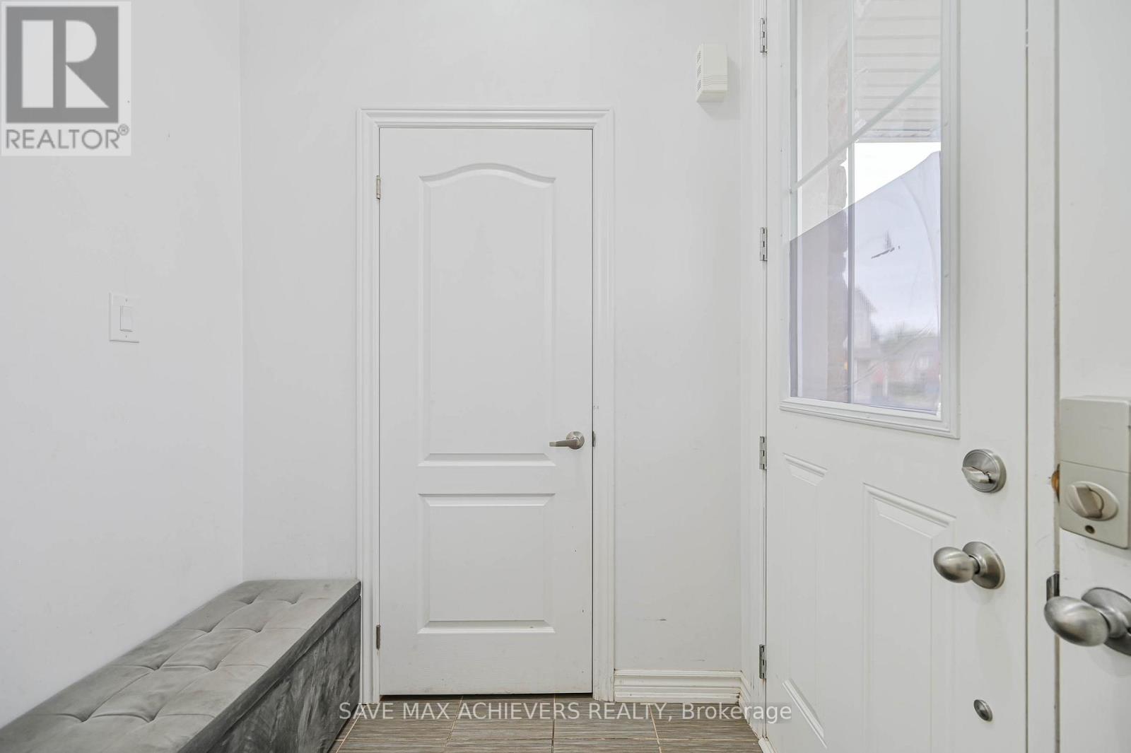 4 Hashmi Place, Brampton, Ontario  L6Y 6K1 - Photo 6 - W12486914