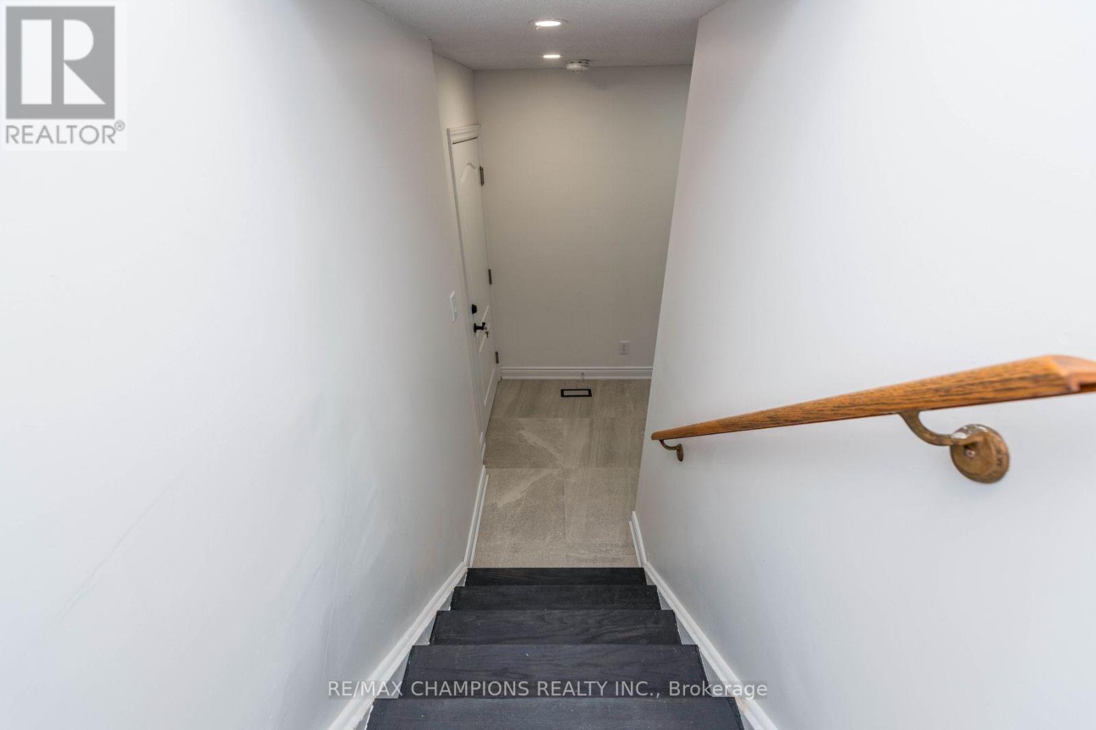 11 Crosswood Lane, Brampton, Ontario  L6V 3M1 - Photo 41 - W12487547