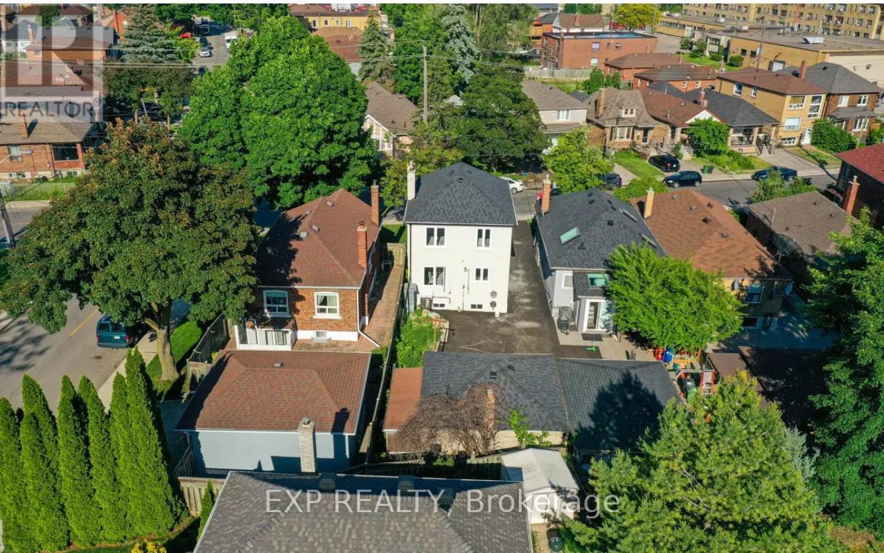 90a Bicknell Avenue, Toronto, Ontario  M6M 4G7 - Photo 36 - W12484689