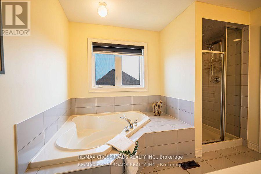 119 Russell Creek Drive, Brampton, Ontario  L6R 0B3 - Photo 37 - W12487574