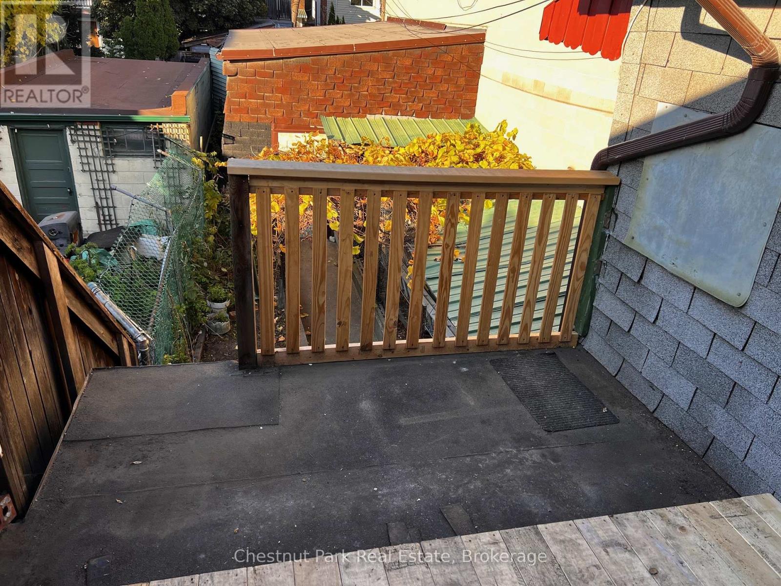 3280 Dundas Street W, Toronto, Ontario  M6P 2A4 - Photo 12 - W12485115