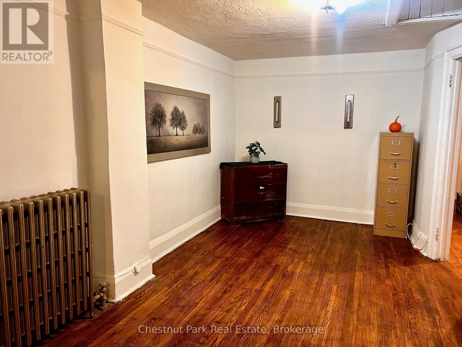 3280 Dundas Street W, Toronto, Ontario  M6P 2A4 - Photo 9 - W12485115