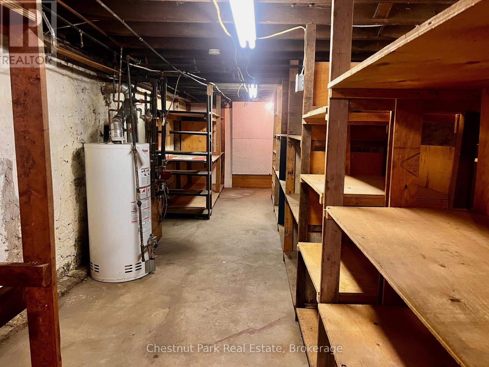 3280 Dundas Street W, Toronto, Ontario  M6P 2A4 - Photo 13 - W12485115