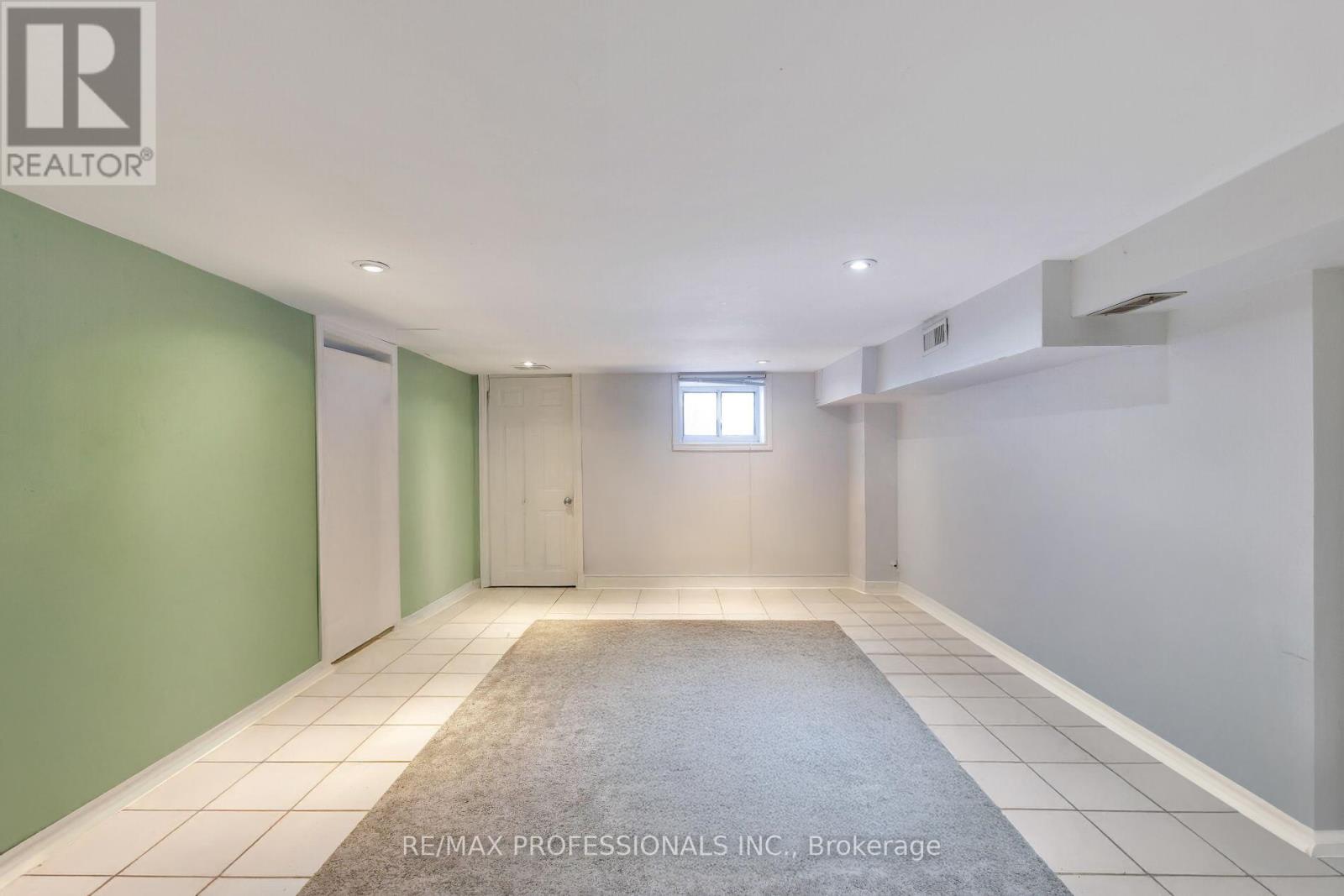 176 Symington Avenue, Toronto, Ontario  M6P 3W6 - Photo 12 - W12487724