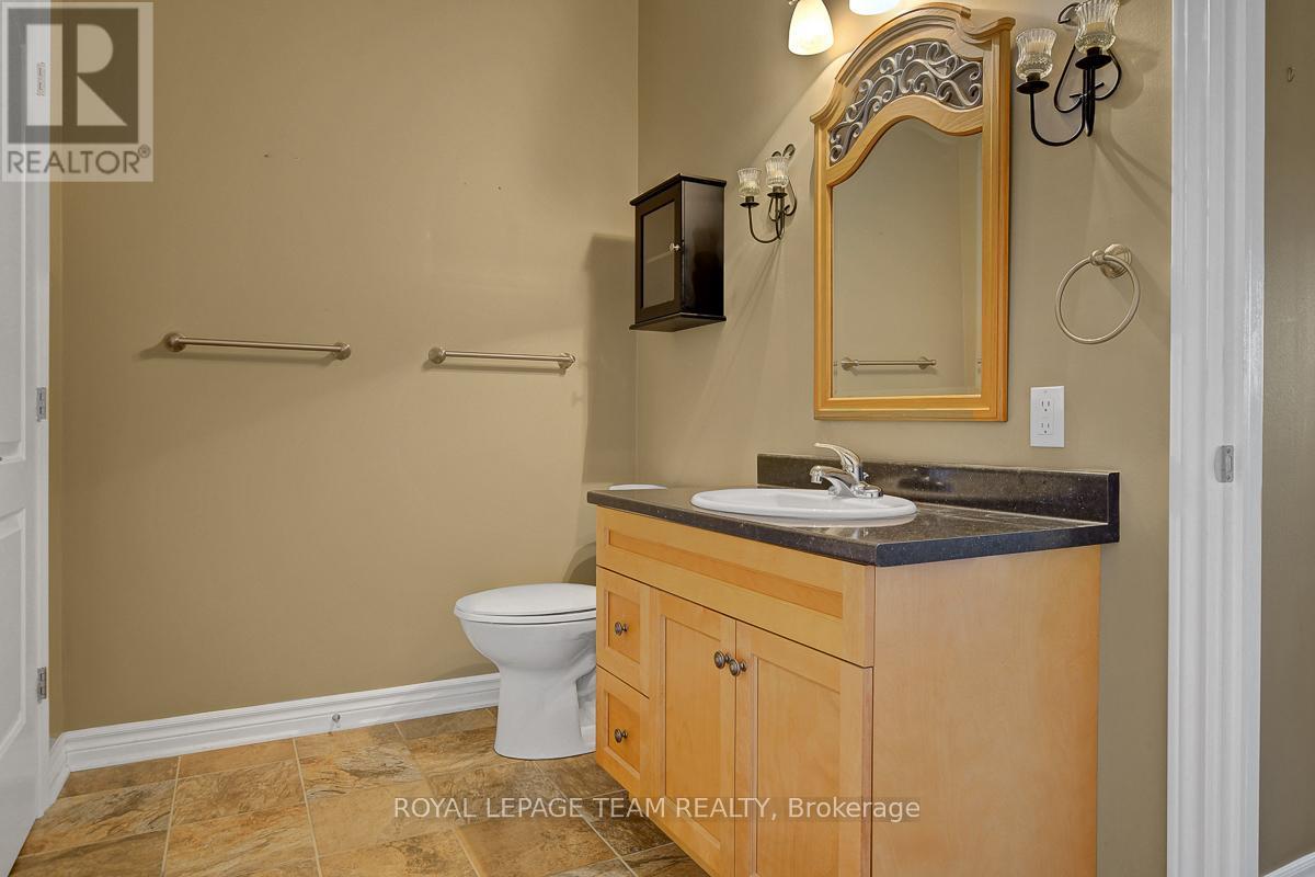 520 Clothier Street W, North Grenville, Ontario  K0G 1J0 - Photo 25 - X12257928