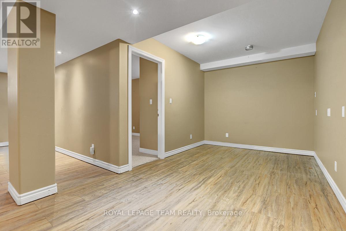 520 Clothier Street W, North Grenville, Ontario  K0G 1J0 - Photo 33 - X12257928