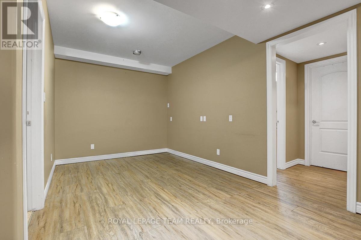 520 Clothier Street W, North Grenville, Ontario  K0G 1J0 - Photo 34 - X12257928