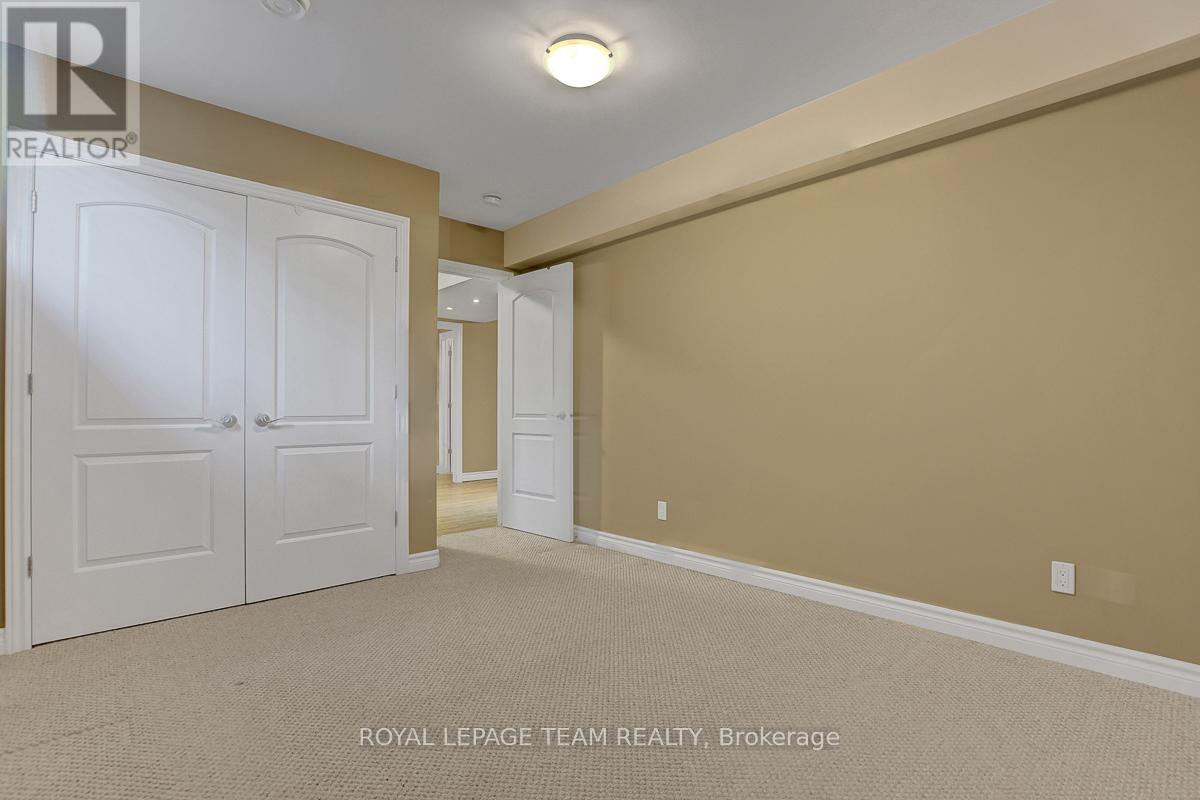 520 Clothier Street W, North Grenville, Ontario  K0G 1J0 - Photo 39 - X12257928