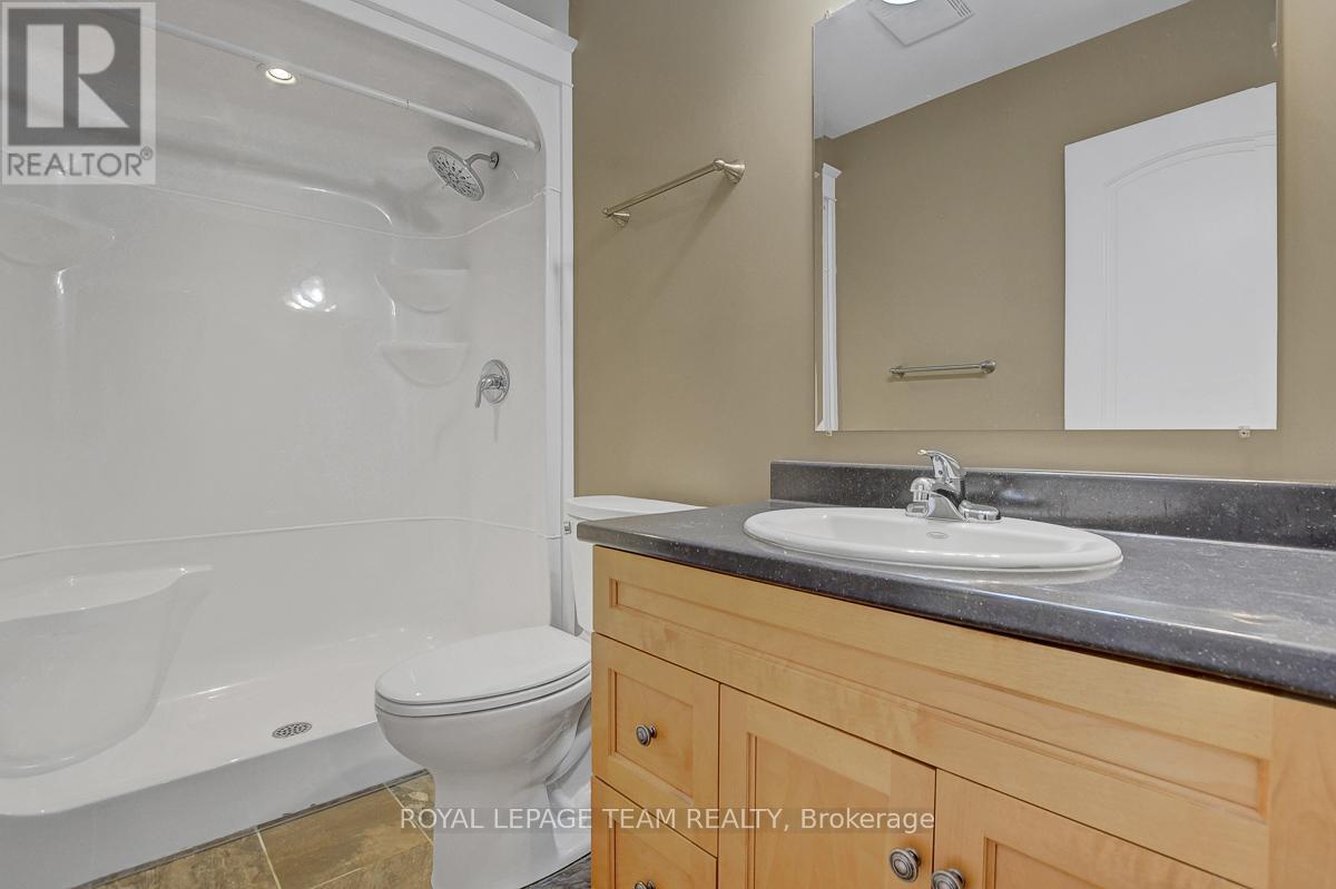 520 Clothier Street W, North Grenville, Ontario  K0G 1J0 - Photo 40 - X12257928