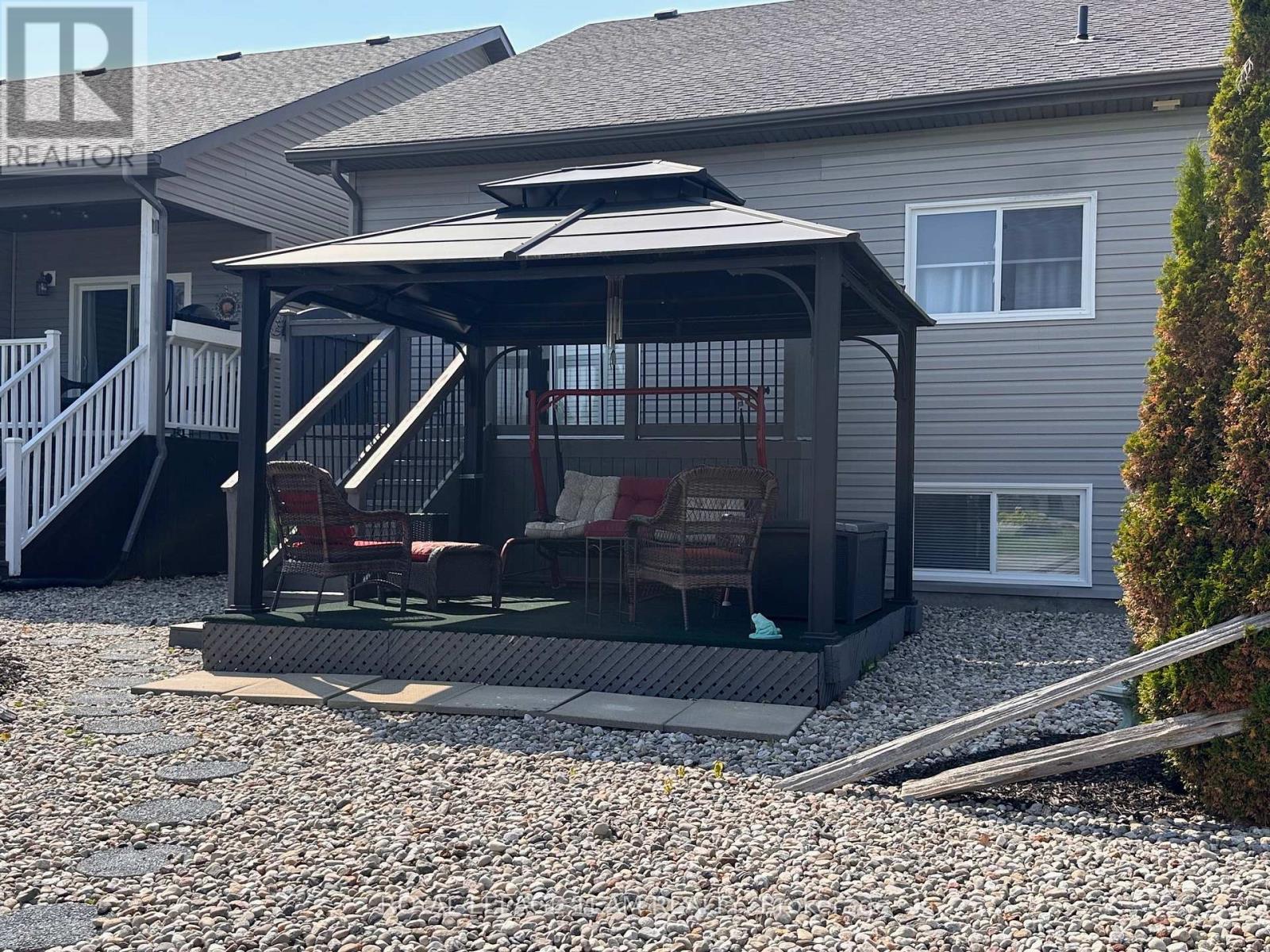 520 Clothier Street W, North Grenville, Ontario  K0G 1J0 - Photo 41 - X12257928