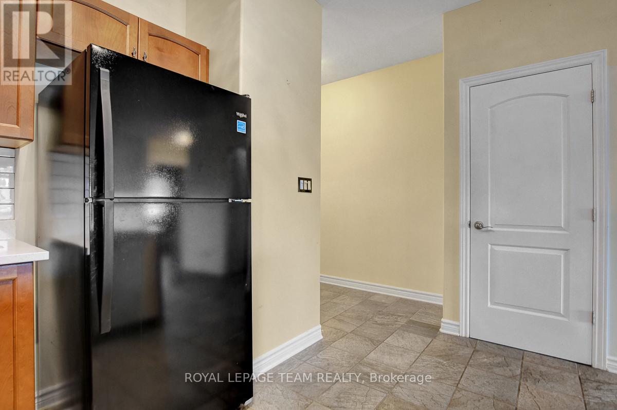 520 Clothier Street W, North Grenville, Ontario  K0G 1J0 - Photo 6 - X12257928