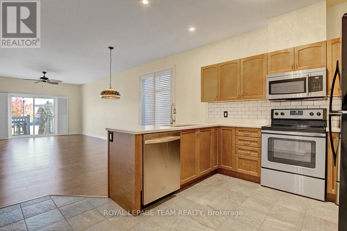 520 Clothier Street W, North Grenville, Ontario  K0G 1J0 - Photo 7 - X12257928