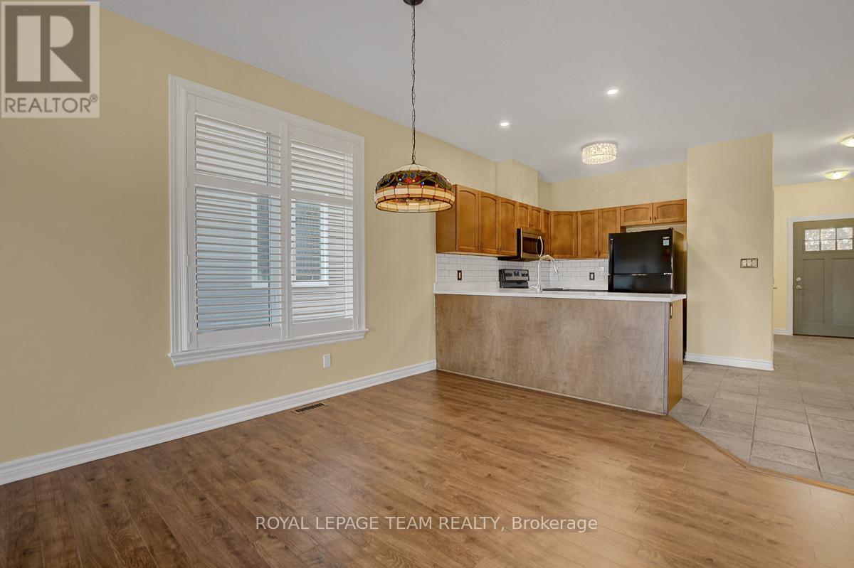520 Clothier Street W, North Grenville, Ontario  K0G 1J0 - Photo 8 - X12257928