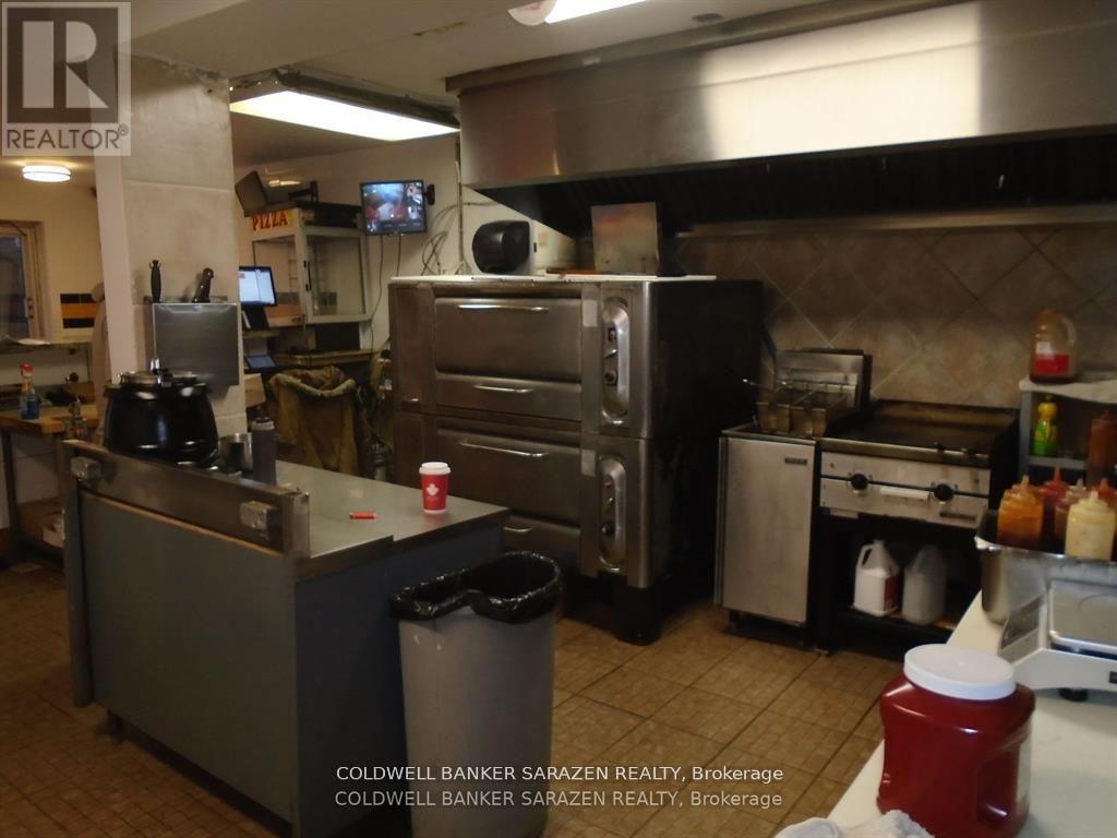 908-912 St. Laurent Boulevard N, Ottawa, Ontario  K1K 3B3 - Photo 5 - X12485879