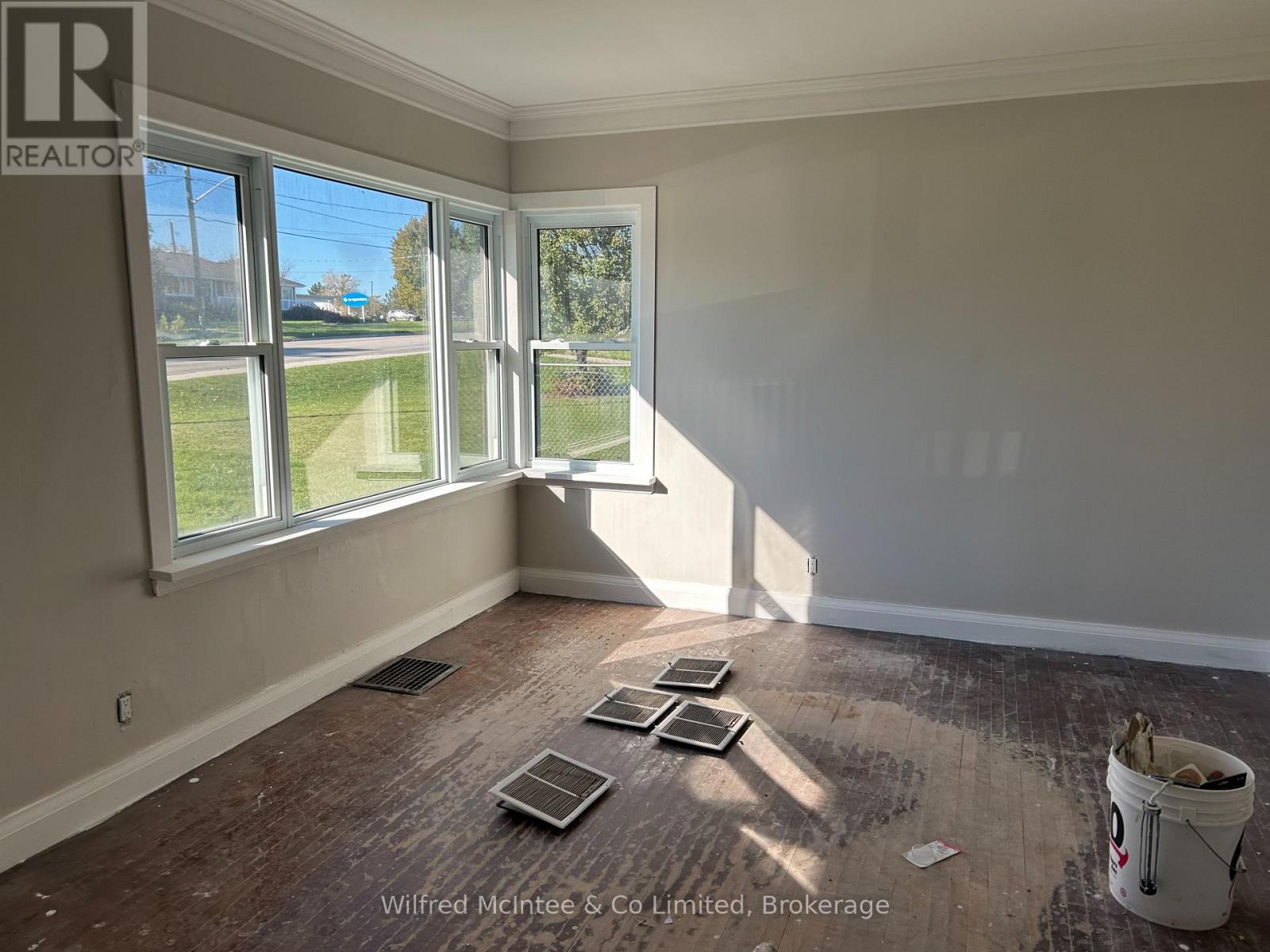 1008 Yonge Street S, Brockton, Ontario  N0G 2V0 - Photo 4 - X12487497