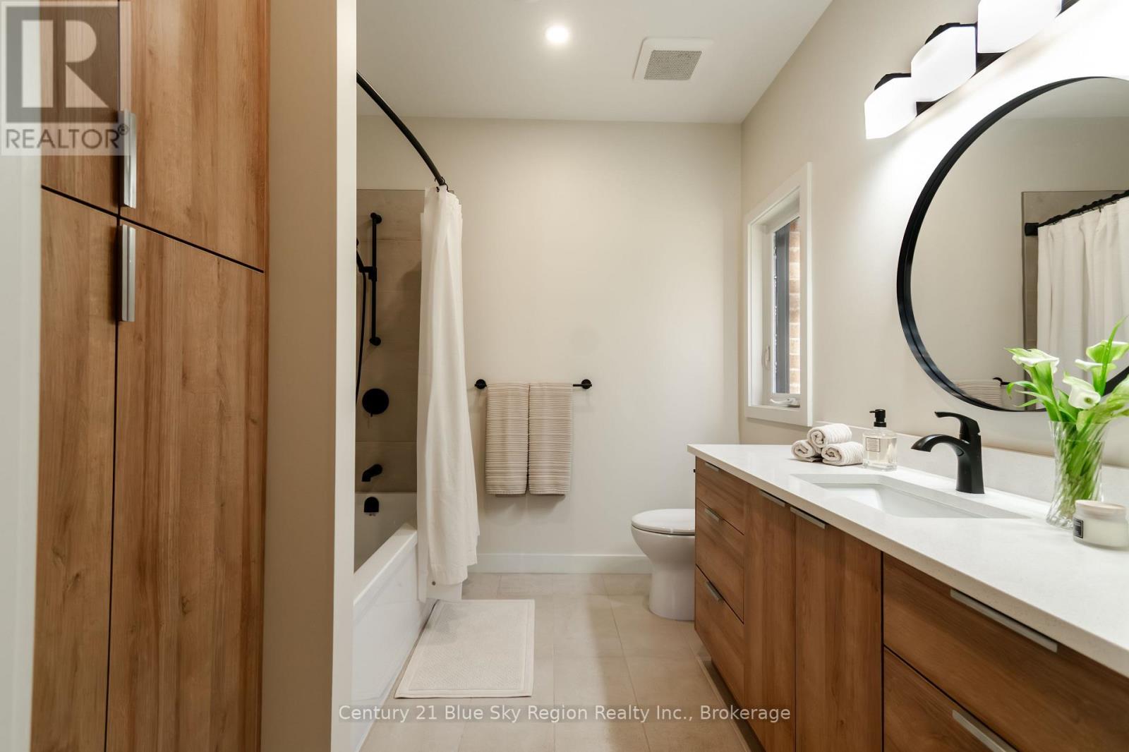 160 Sugarbush Street, North Bay, Ontario  P1C 1M8 - Photo 11 - X12442342