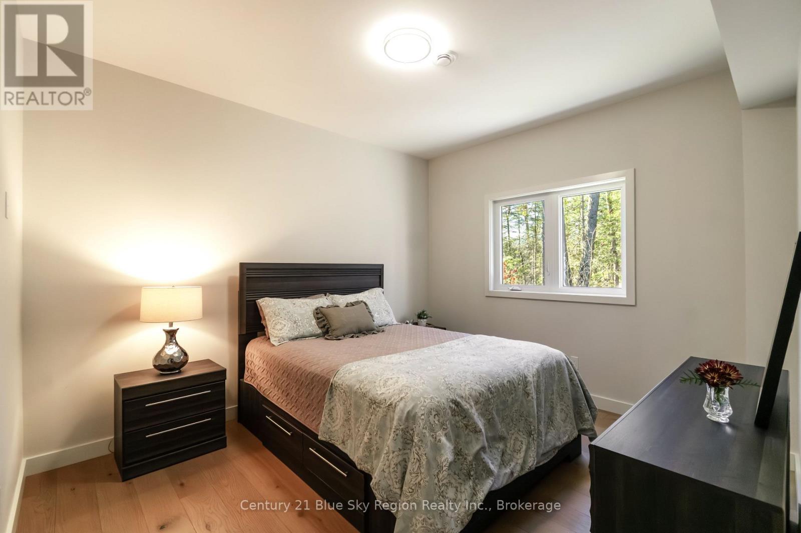 160 Sugarbush Street, North Bay, Ontario  P1C 1M8 - Photo 6 - X12442342