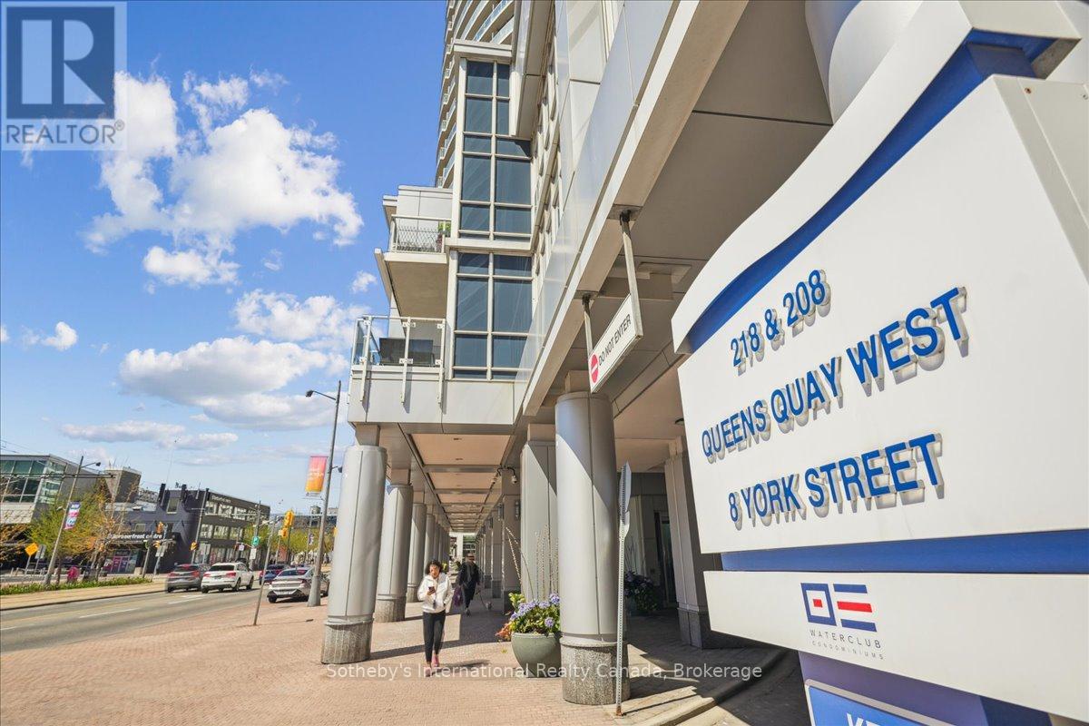 1804 - 218 Queens Quay W, Toronto, Ontario M5J 2Y6 - Photo 2 - C12488196