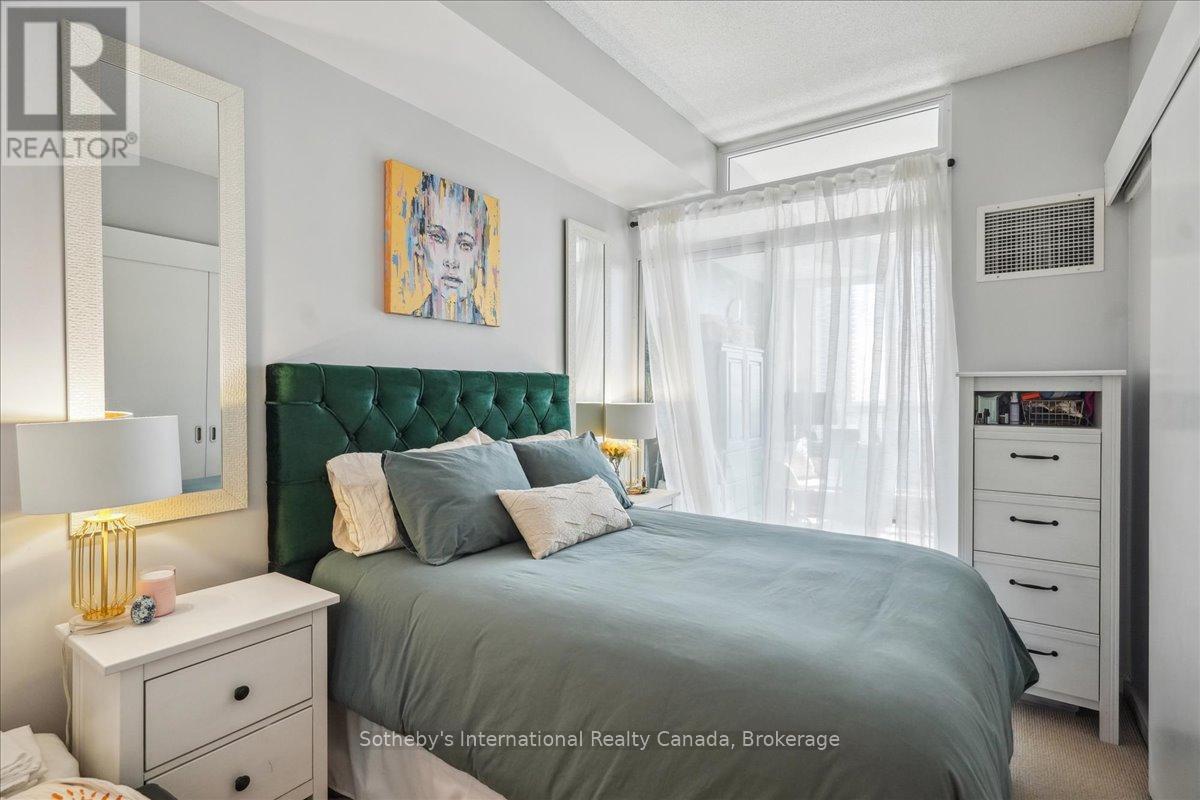 1804 - 218 Queens Quay W, Toronto, Ontario M5J 2Y6 - Photo 21 - C12488196